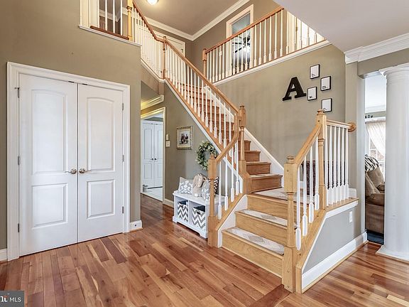 4th image of 406 Woodland Dr