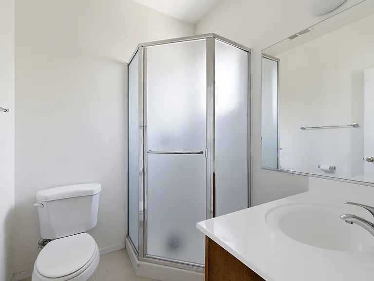 512 W Brown St — Photo 11