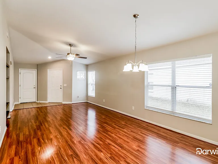 10514 Blackmore Dr — Photo 7
