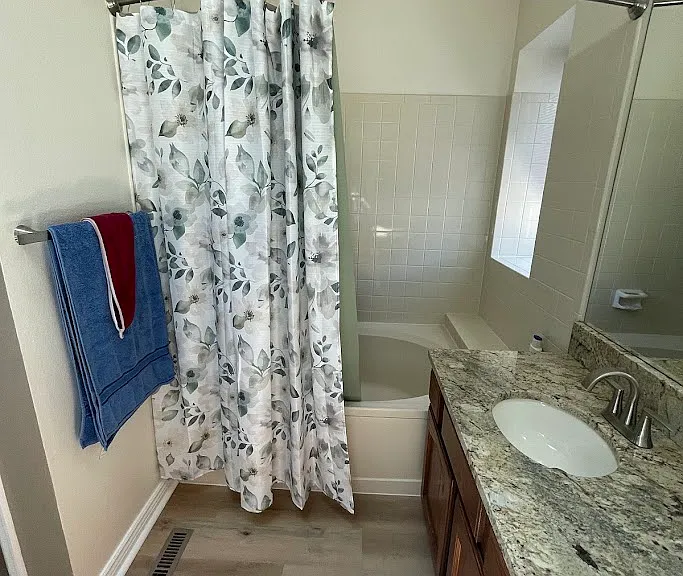2348 S Gray St — Photo 25