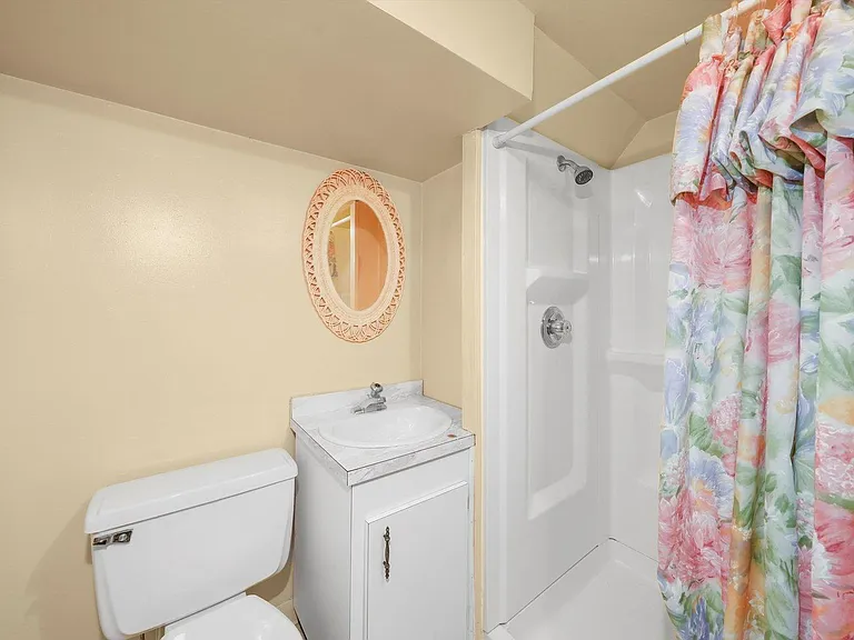 6023 S Parkside Ave — Photo 10