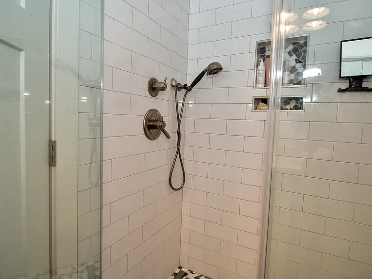 1426 Olive St — Photo 42