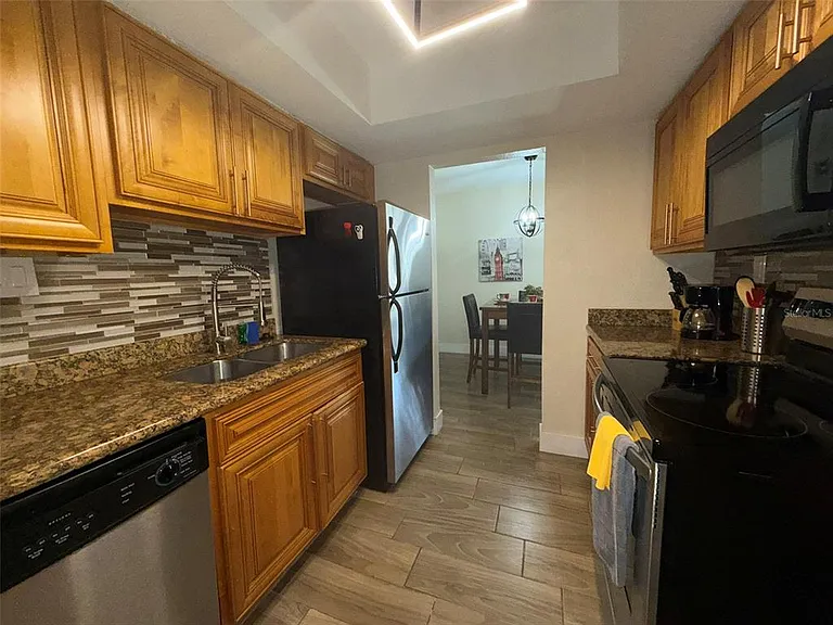 4807 S Texas Ave #4807D — Photo 8