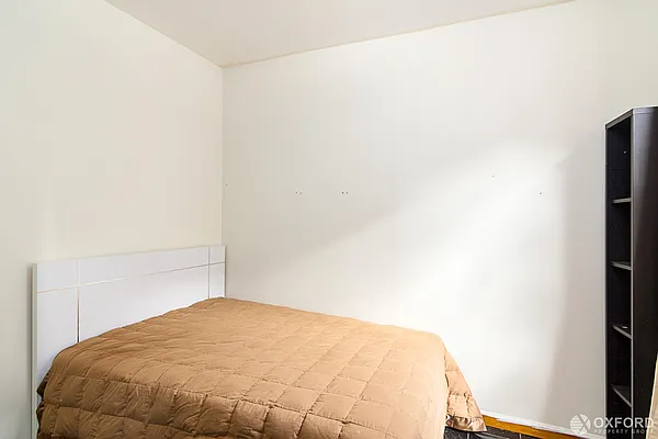 Rented by Oxford Property Group | media 10