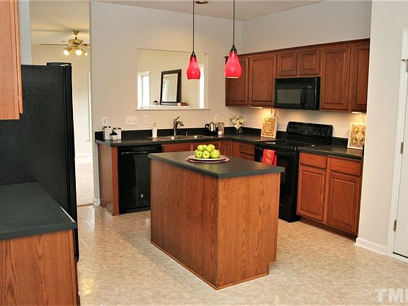 4th image of 6715 Somerknoll Dr