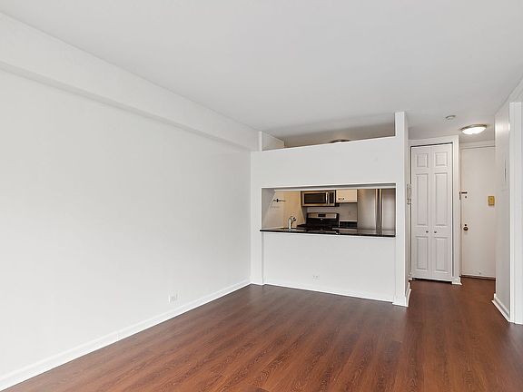 2nd image of 350 W 50th St #4A