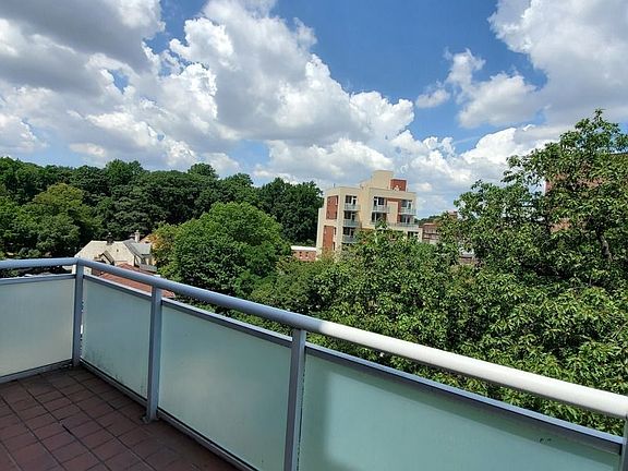5th image of 8285 116th St #5B