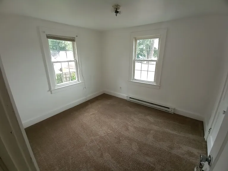 840 Orville Ave — Photo 12