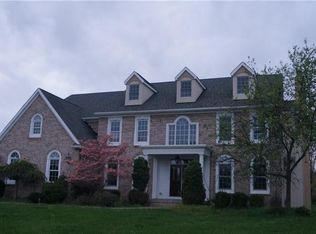 39 Nature Cove Ct, Buffalo, NY 14221