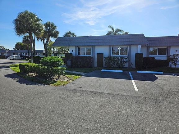3rd image of 2886 E Fernley Dr Drive E #1