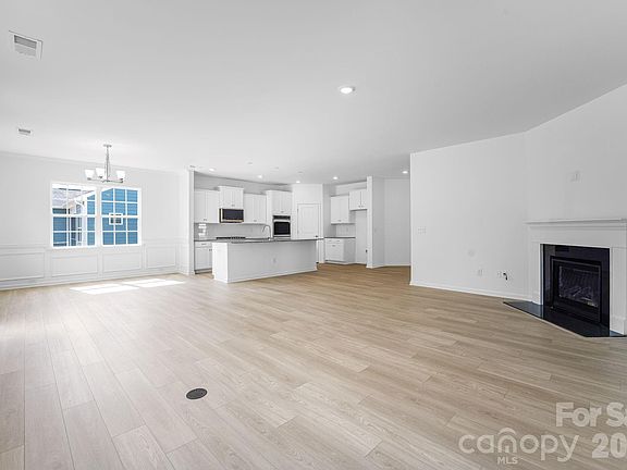 5th image of 5480 Redbud Rd #60