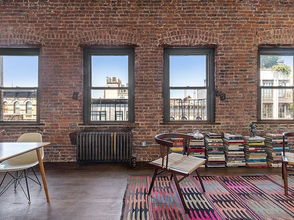 1st image of 252 E 7th St #21/22