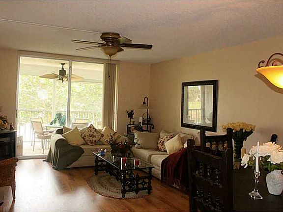 5th image of 7620 NW 18th St APT 207