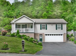 549 Chapel Rd, Aliquippa, PA 15001