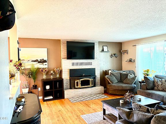 3rd image of 5624 Casa Way