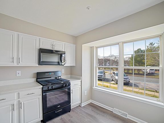 5th image of 6302 Jacobs Ct