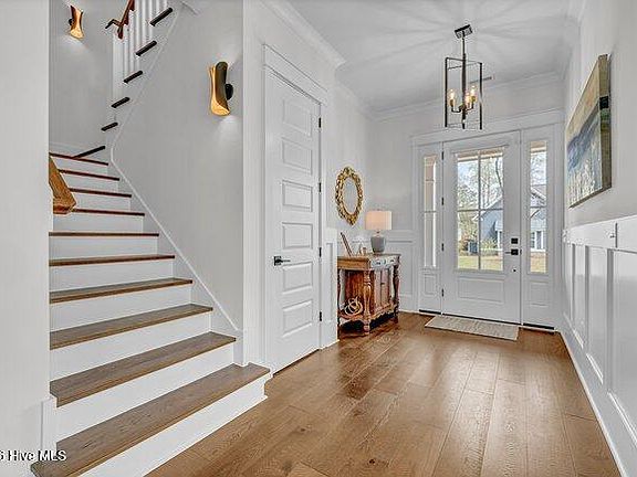 4th image of 3623 Haughton Lane