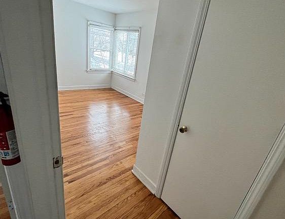 5th image of 11053 S Avenue G