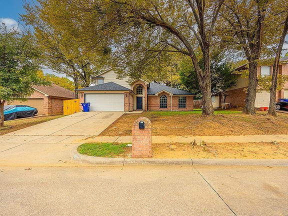 5th image of 907 Yellowstone Dr