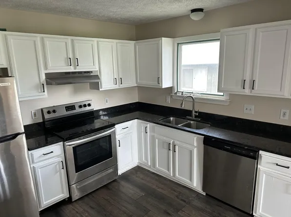 1522 Burcham Dr, East Lansing, MI 48823