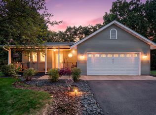 2966 Thunder Bay Rd, Little Canada, MN 55117