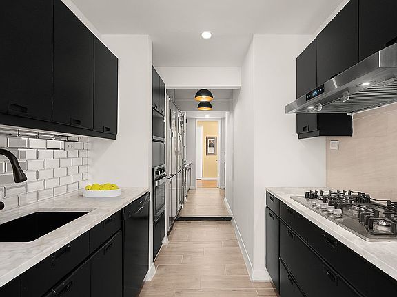 4th image of 15 W 53rd St #15E