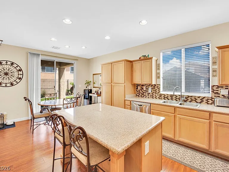668 Sunrise Lake Pl — Photo 19