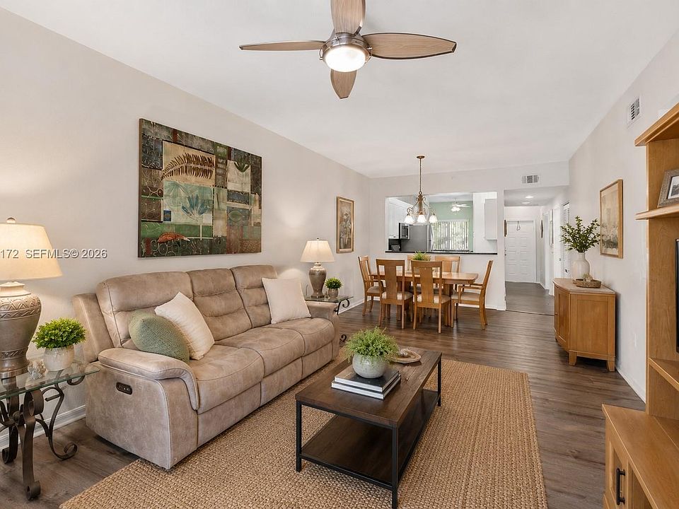 1st image of 7715 Yardley Dr APT 212