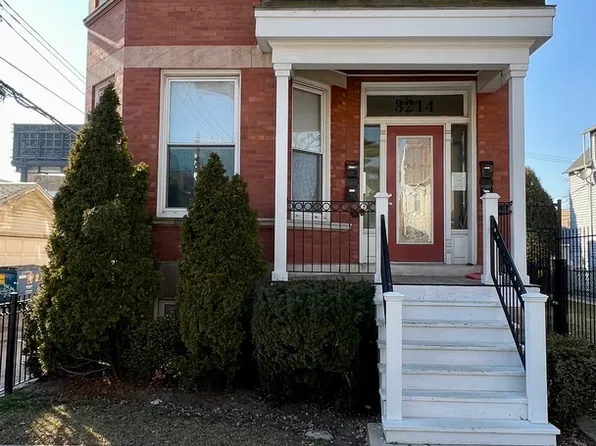 3214 N Whipple St APT 1W, Chicago, IL 60618