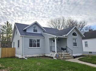 1117 Lincoln St, Hobart, IN 46342