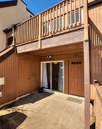 2nd image of 3946 Woodhue Pl