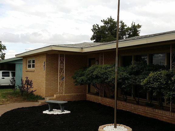 2nd image of 107 W Shandon Ave