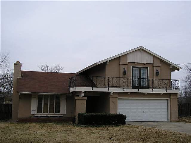 1st image of 112 Golf Cart Dr