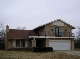 112 Golf Cart Dr, Mayfield, KY 42066
