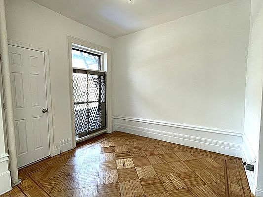 3rd image of 3440 Broadway APT 2A
