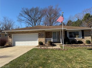 5860 N Crossview Rd, Seven Hills, OH 44131