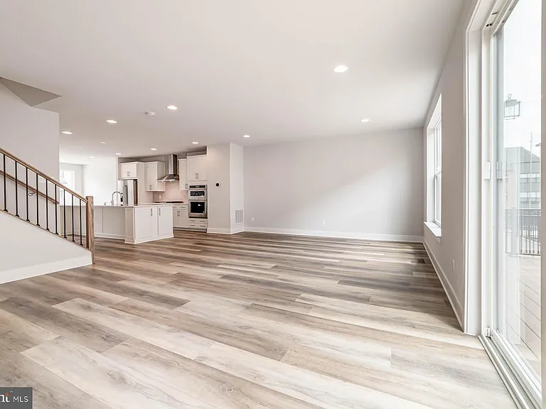 6227 Almerico Pl — Photo 4