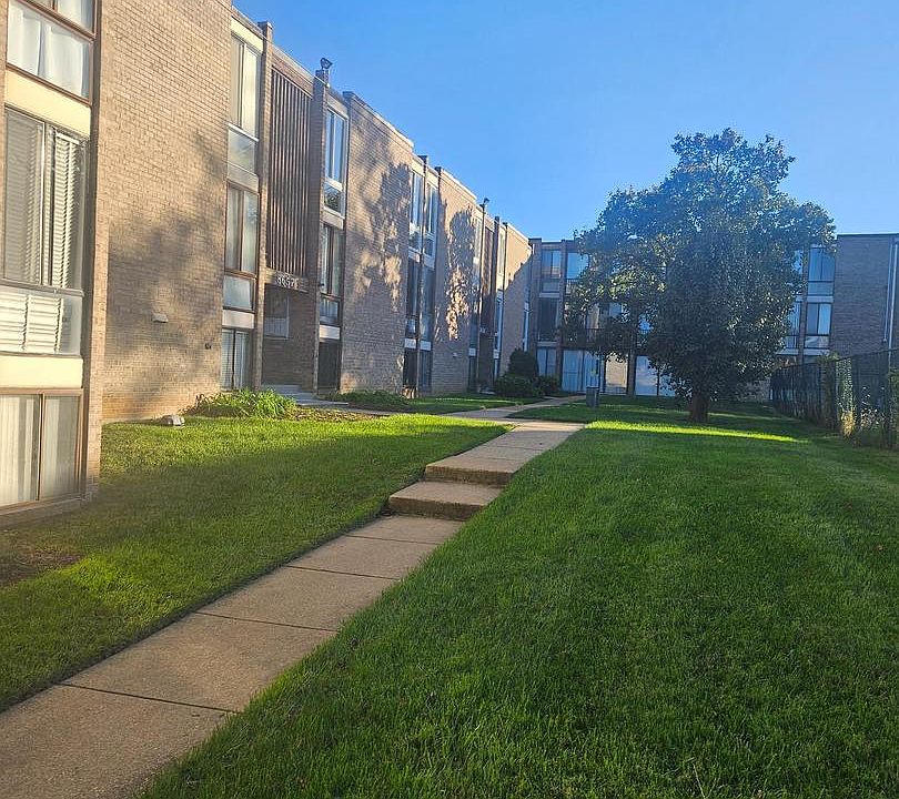2nd image of 8655 Greenbelt Rd APT T1