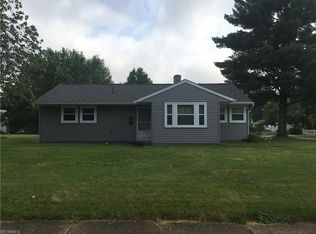 3745 Curtis St, Mogadore, OH 44260