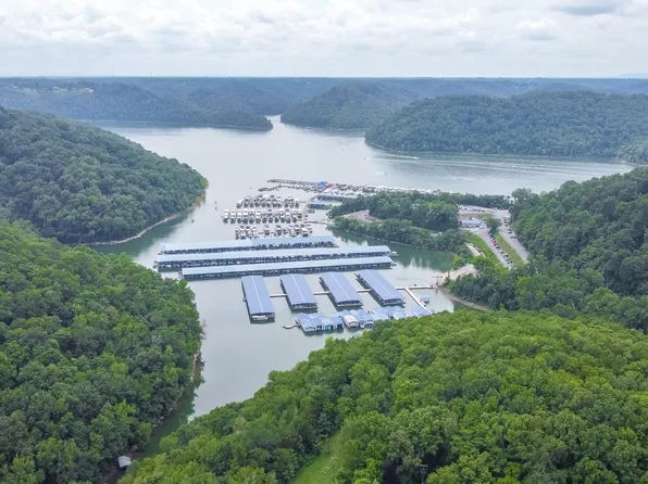 320 Floating Mill Rd, Silver Point, TN 38582