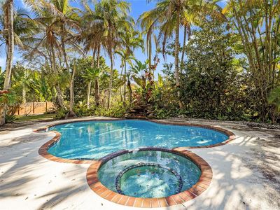 8250 SW 95th St, Miami, FL, 33156