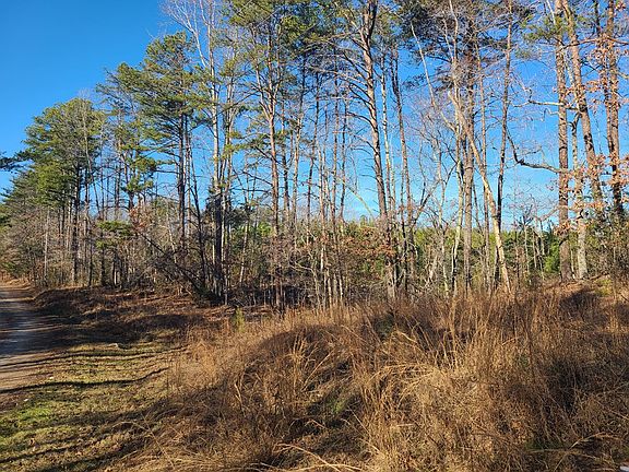 3rd image of Woodline Dr