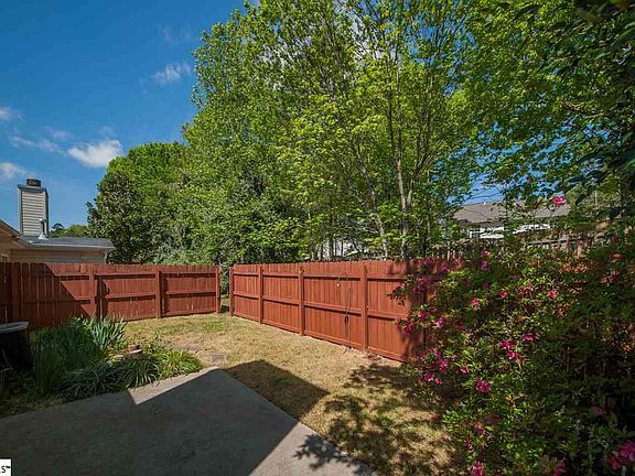 5th image of 303 Woodruff Park Ln