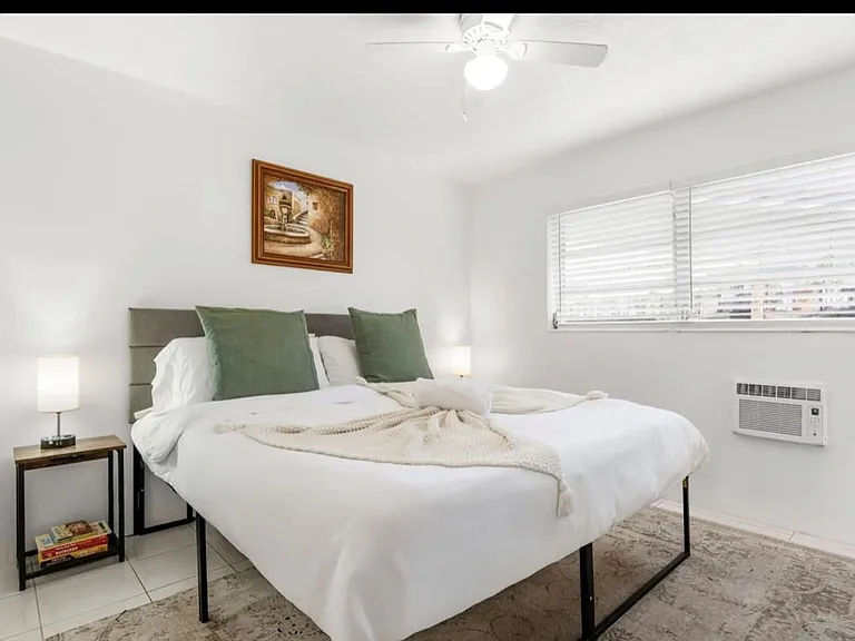 820 NE 16th Ave #3 — Photo 8