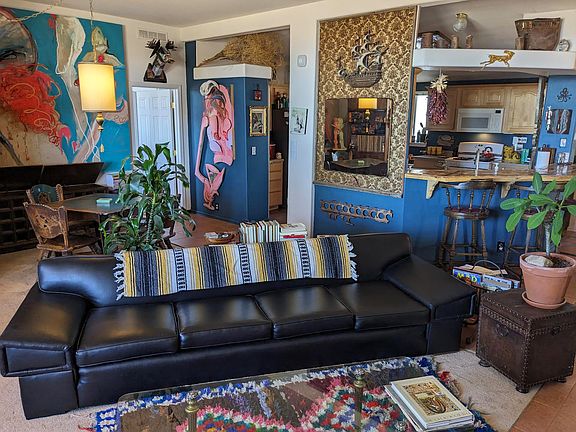 3rd image of 61279 Pueblo Trl