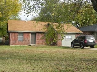 121 W Clegern Ave, Edmond, OK 73003