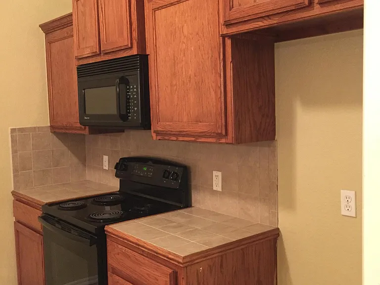 2604 Northern Hills Rd — Photo 9