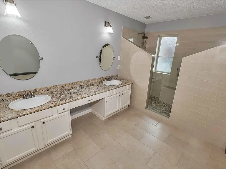 5216 Spring Branch Dr — Photo 8