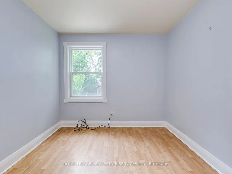 75 Elma St — Photo 17
