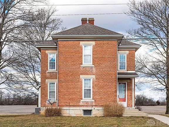 2nd image of 831 W Main St